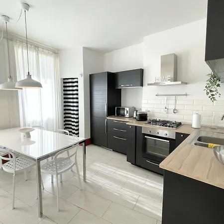 Casina Del Sale In Centro Apartment